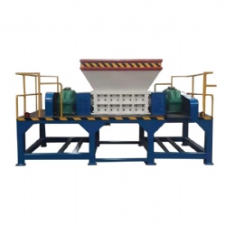 Double-shaft shredder machine